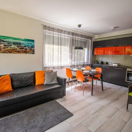 Mediterran Garden Apartman Appartamento Balatonboglár
